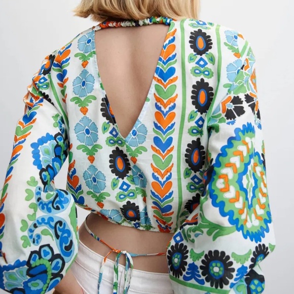 Mango Cropped Blouse- L - Picture 3 of 6